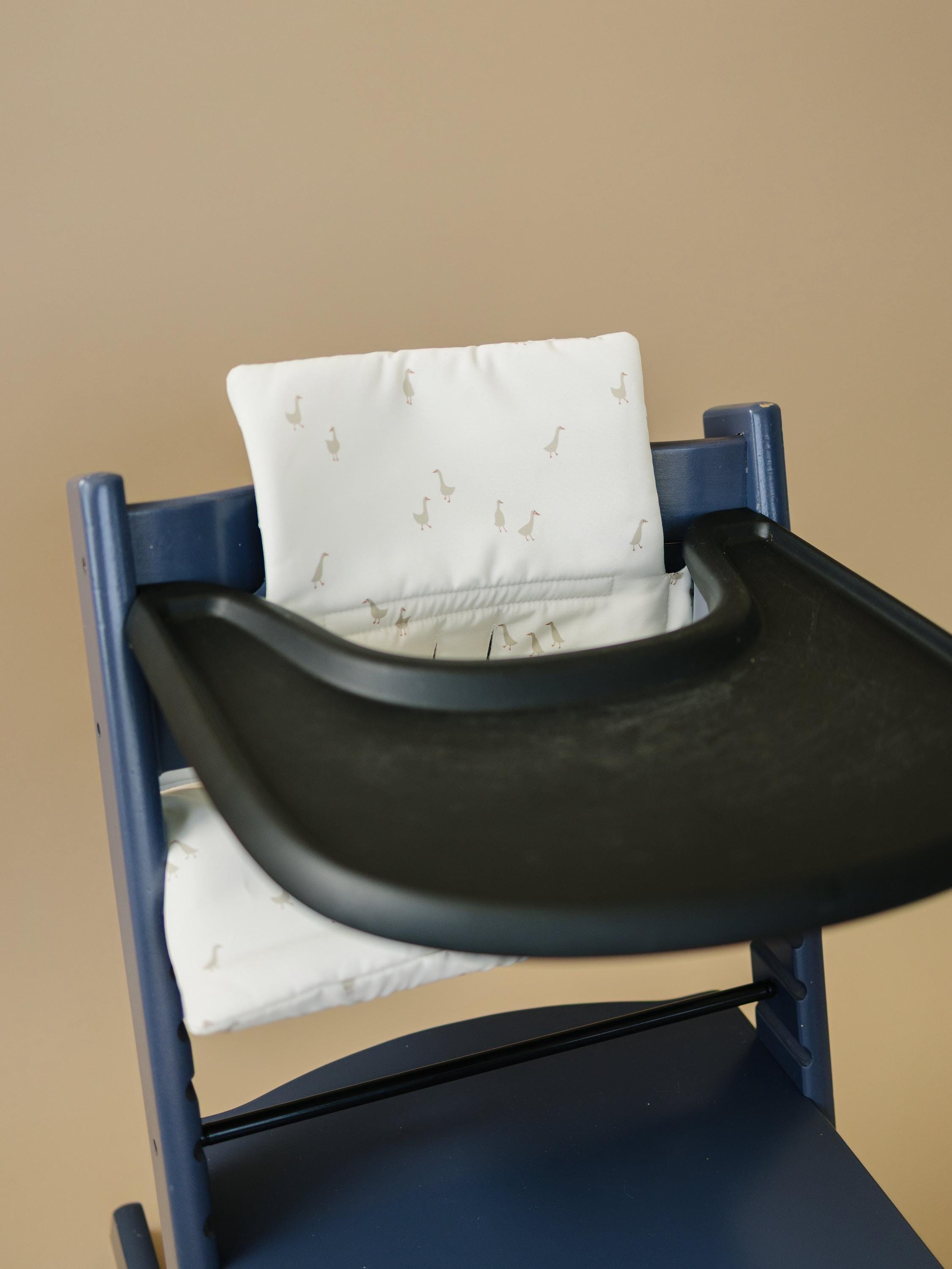 Cojín para trona Stokke Tripp Trapp con estampado de gansos - Funda lavable