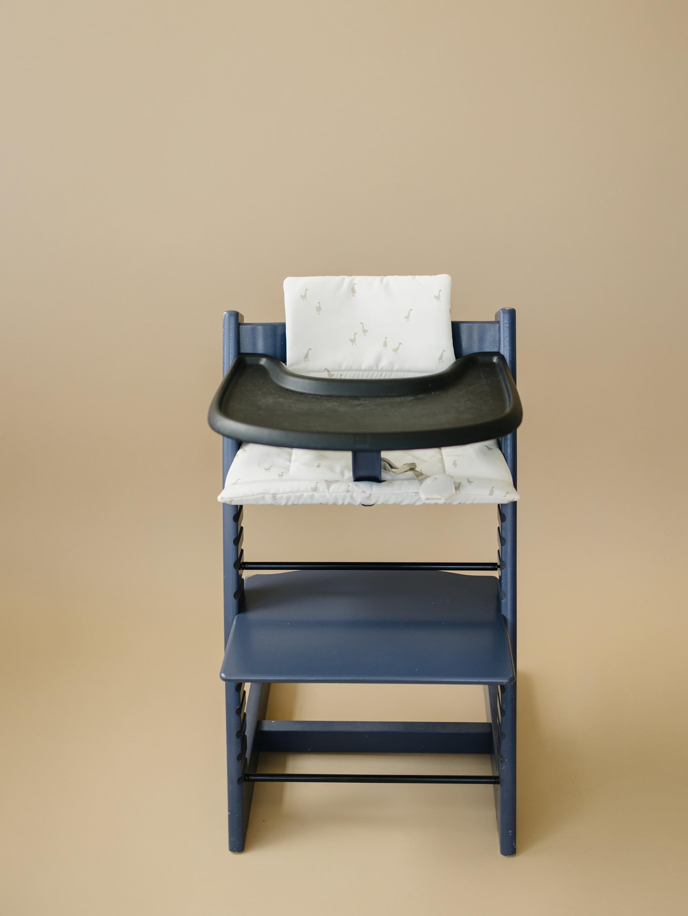Cojín para trona Stokke Tripp Trapp con estampado de gansos - Funda lavable