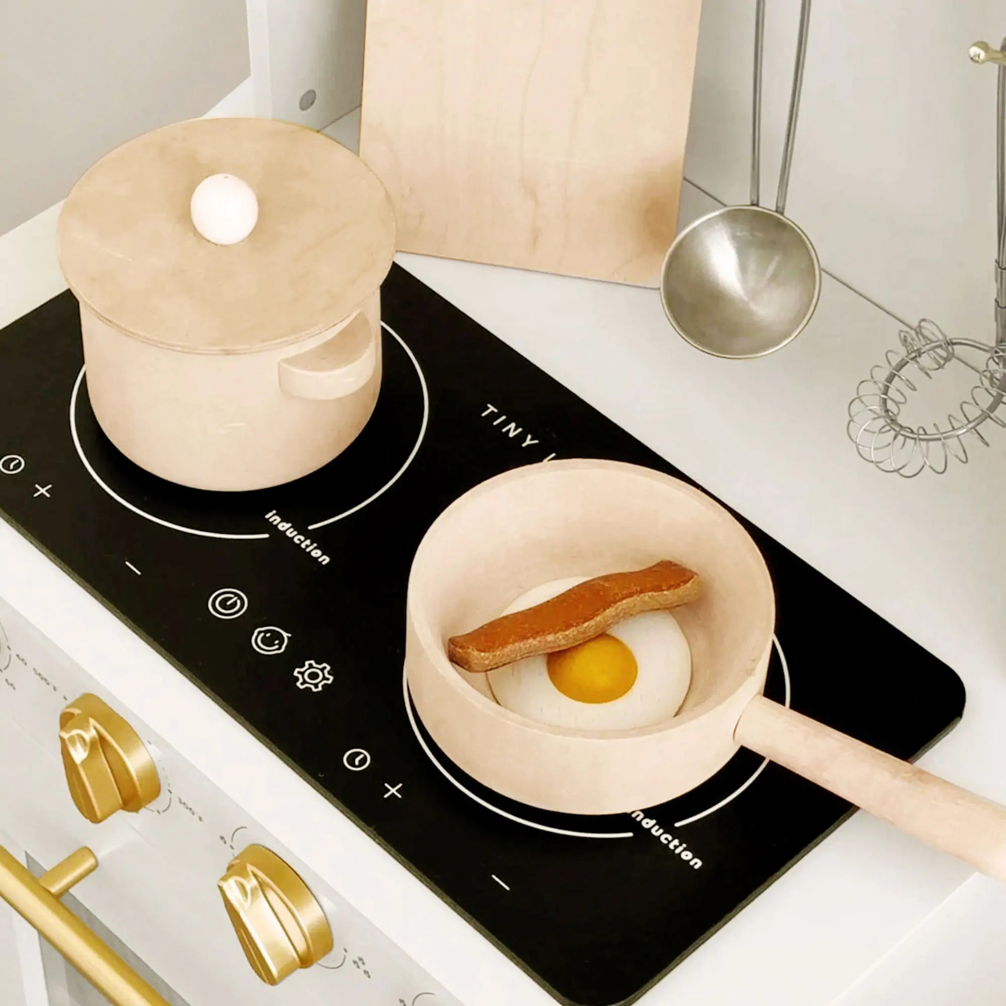 Cuisine de jeu emblématique en bois Tiny Land® – Ensemble de cuisine d'imitation crème pour enfants